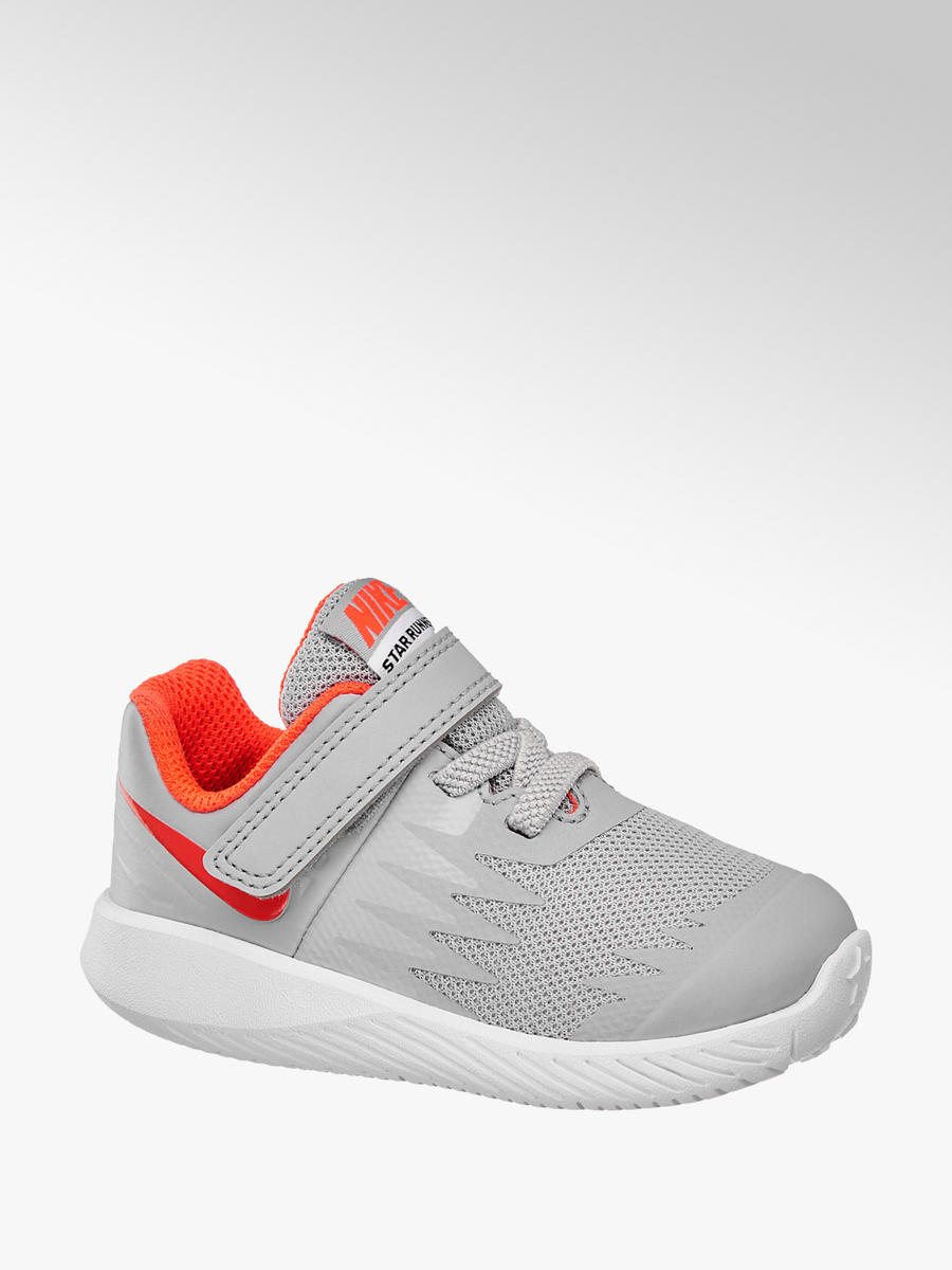 Fiú STAR RUNNER sportcipő szürke színben | Nike | DEICHMANN Nike Star Runner , Lány Gyerek cipő | utcai cipő , nike